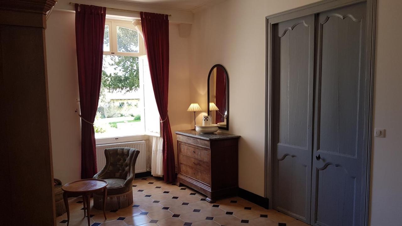 Gite Du Chateau De Pernan Avy Екстериор снимка
